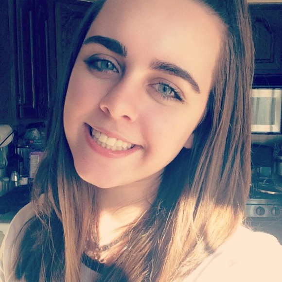 Meet your Posher, Rachel - Picture 1 of 1